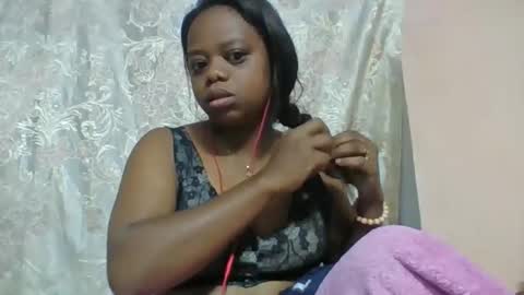larissa645771 online show from May 14, 2:29 am
