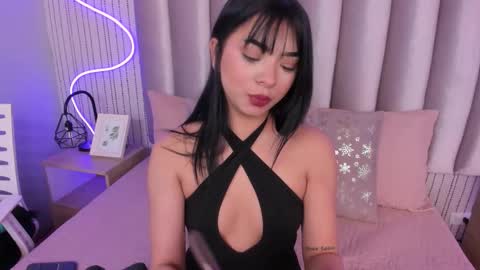 Snapshot of larissaevans chatting on October 21, 3:07 am Valentina online show from October 21, 3:07 am