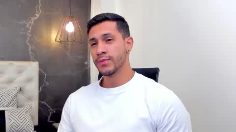 andrew online show from December 17, 1:28 pm