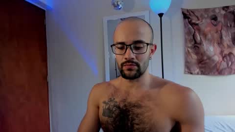 Snapshot of larry_stewart chatting on March 29, 5:35 pm larry_stewart online show from March 29, 5:35 pm