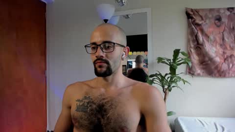 Snapshot of larry_stewart chatting on April 12, 5:51 pm larry_stewart online show from April 12, 5:51 pm