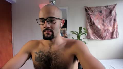 Snapshot of larry_stewart chatting on April 16, 3:02 pm larry_stewart online show from April 16, 3:02 pm