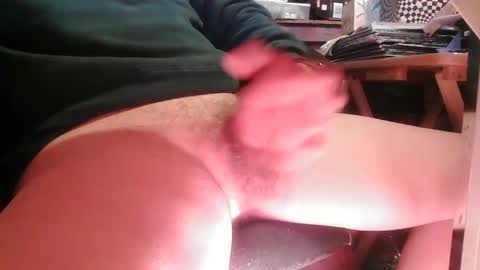 Snapshot of larrys60 chatting on December 19, 5:31 pm larrys60 online show from December 19, 5:31 pm