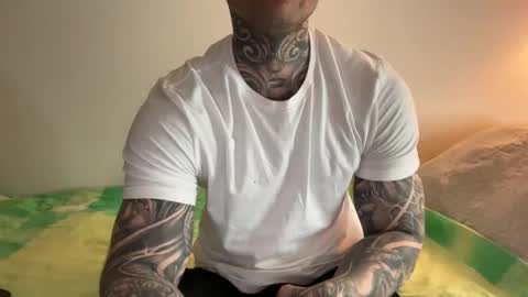Snapshot of larsskeet chatting on March 16, 1:15 pm larsskeet online show from March 16, 1:15 pm
