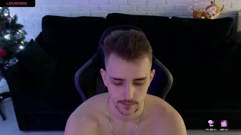 Snapshot of larstar01 chatting on January 7, 6:16 am Lars online show from January 7, 6:16 am