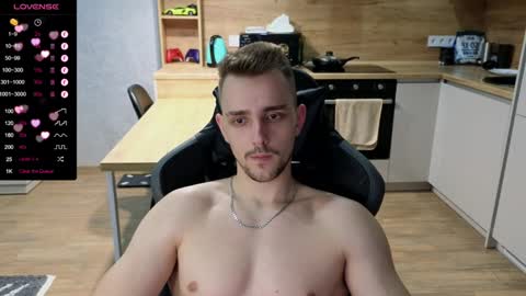 Snapshot of larstar01 chatting on January 30, 11:24 pm Lars online show from January 30, 11:24 pm