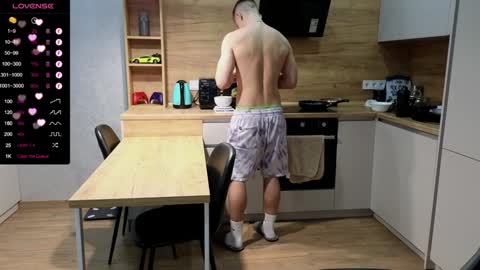 Snapshot of larstar01 chatting on February 8, 5:39 pm Lars online show from February 8, 5:39 pm