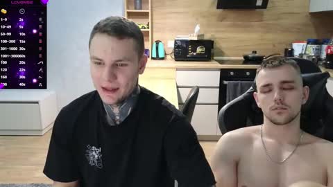 Snapshot of larstar01 chatting on March 4, 8:24 am Lars online show from March 4, 8:24 am