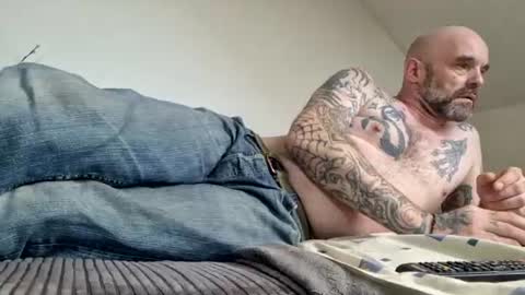 larsvegas1895 online show from July 16, 12:00 pm