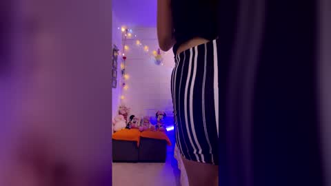 lasexbellaylabestia online show from May 1, 3:00 am