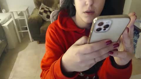 Snapshot of lasolitaauri chatting on March 3, 8:43 pm Auri online show from March 3, 8:43 pm