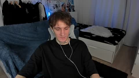 Snapshot of lastnight4you chatting on December 5, 6:21 am acie online show from December 5, 6:21 am