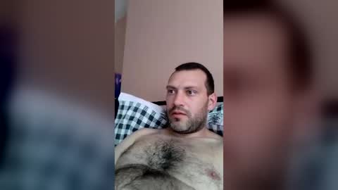 Snapshot of laszloszilagyi925 chatting on June 17, 3:24 pm laszloszilagyi925 online show from June 17, 3:24 pm