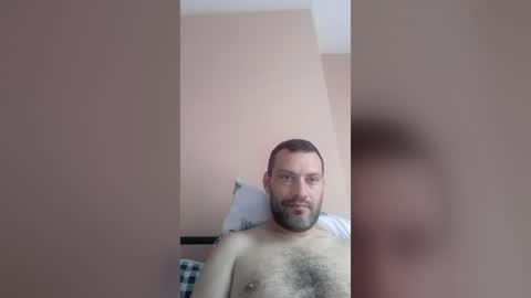 Snapshot of laszloszilagyi925 chatting on June 20, 9:23 am laszloszilagyi925 online show from June 20, 9:23 am