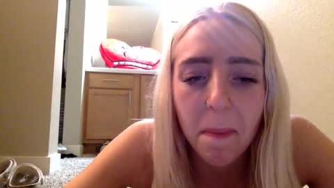 Roxy blue online show from February 24, 8:45 am