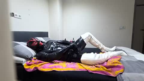 latex boy 38 online show from June 20, 1:47 pm