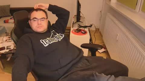 latexboy893 online show from December 22, 5:54 pm