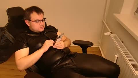 latexboy893 online show from February 27, 9:04 pm
