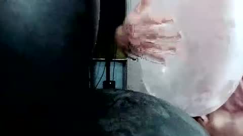 latexchris77 online show from March 30, 7:53 am