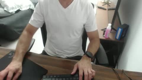 latexdave84 online show from March 3, 10:32 am