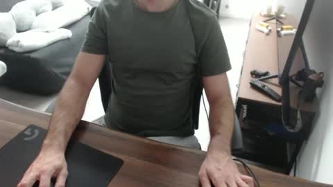 latexdave84 online show from June 5, 1:17 pm