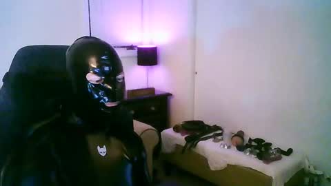 latexminheadroom online show from October 17, 2:04 am