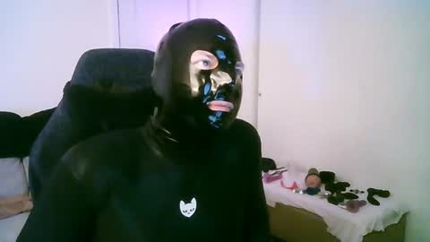 latexminheadroom online show from April 17, 12:24 am