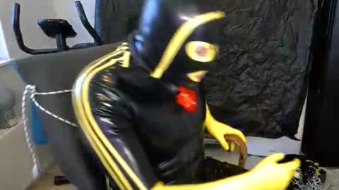 latexslaafboy online show from May 11, 5:57 am