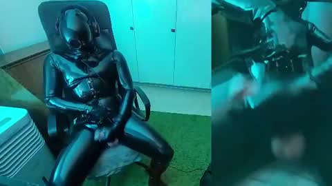 latexviking003 online show from August 8, 8:55 pm