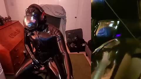 latexviking003 online show from August 9, 7:08 pm