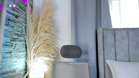 Lorena online show from May 31, 1:51 pm