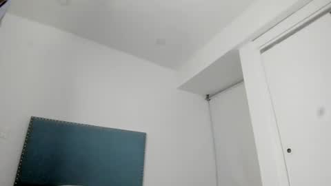 Snapshot of latin_boy_surprise chatting on July 5, 12:50 am Yisus online show from July 5, 12:50 am
