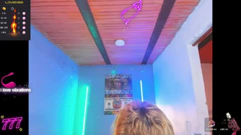 latin_boysxxx_ online show from April 6, 4:46 am