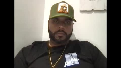 Snapshot of latin_chubby chatting on September 27, 9:20 pm latin_chubby online show from September 27, 9:20 pm