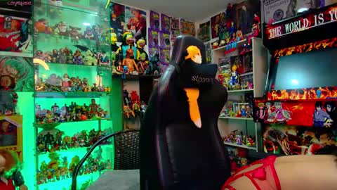 Snapshot of latin_couple77 chatting on February 15, 6:02 am Sara y Andy online show from February 15, 6:02 am