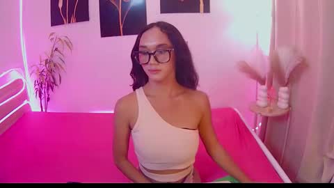 latina_kia online show from November 13, 7:40 am