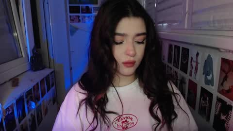 miiiiiiaaaa online show from February 1, 5:49 am