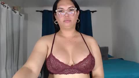 Snapshot of latinaflower_ts chatting on February 3, 7:31 pm FLOR SALVAJE online show from February 3, 7:31 pm