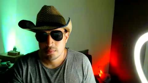 Snapshot of latingogo chatting on March 1, 8:55 pm Latingogo online show from March 1, 8:55 pm