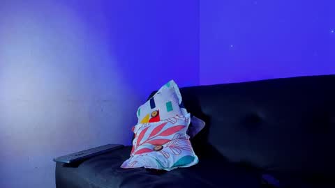 Snapshot of latinhuge_cock chatting on March 1, 3:43 am latinhuge_cock online show from March 1, 3:43 am