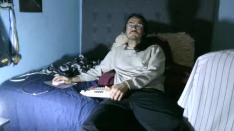 Snapshot of latinincognito chatting on January 6, 6:47 am latinincognito online show from January 6, 6:47 am