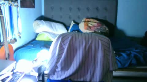 Snapshot of latinincognito chatting on February 13, 5:26 am latinincognito online show from February 13, 5:26 am