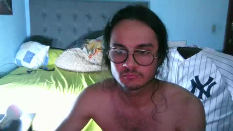 Snapshot of latinincognito chatting on March 5, 10:21 pm latinincognito online show from March 5, 10:21 pm