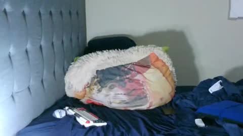 Snapshot of latinincognito chatting on October 8, 7:06 am latinincognito online show from October 8, 7:06 am