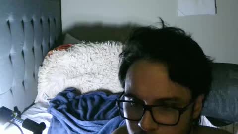 latinincognito online show from November 24, 6:35 am