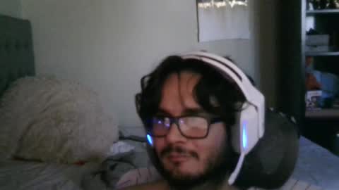 latinincognito online show from February 16, 6:04 pm