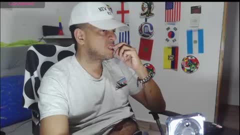 latinmartin254 online show from June 29, 4:41 am