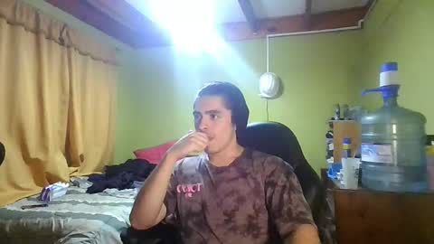 Snapshot of latinn_babe chatting on March 25, 4:29 am latinn_babe online show from March 25, 4:29 am