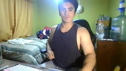 Snapshot of latinn_babe chatting on April 5, 3:58 am latinn_babe online show from April 5, 3:58 am