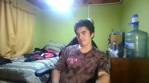Snapshot of latinn_babe chatting on April 7, 3:40 am latinn_babe online show from April 7, 3:40 am